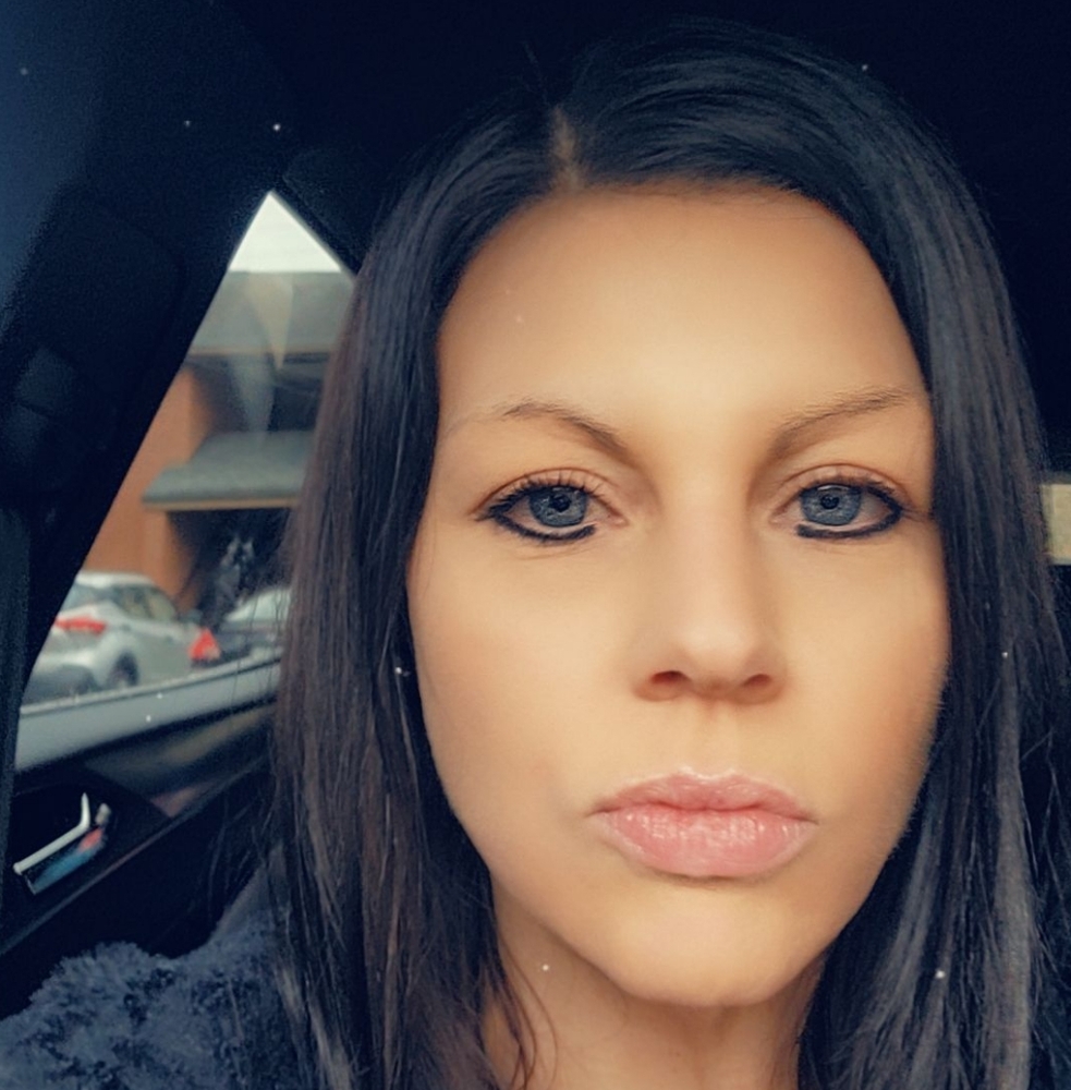 Meet your Posher, Candice